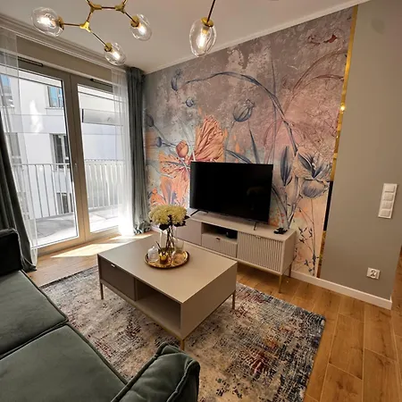 Zurawie Apartment *