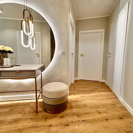 Zurawie Apartment