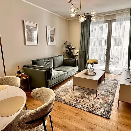 Zurawie Apartment