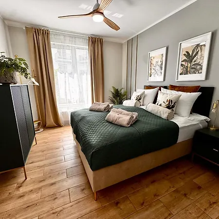 Apartment Zurawie *
